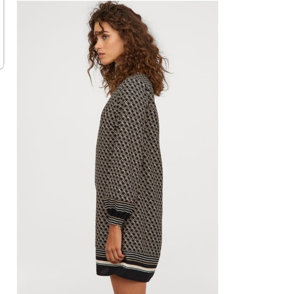 H&M Women's Black Short Dress - Picture 3 of 8